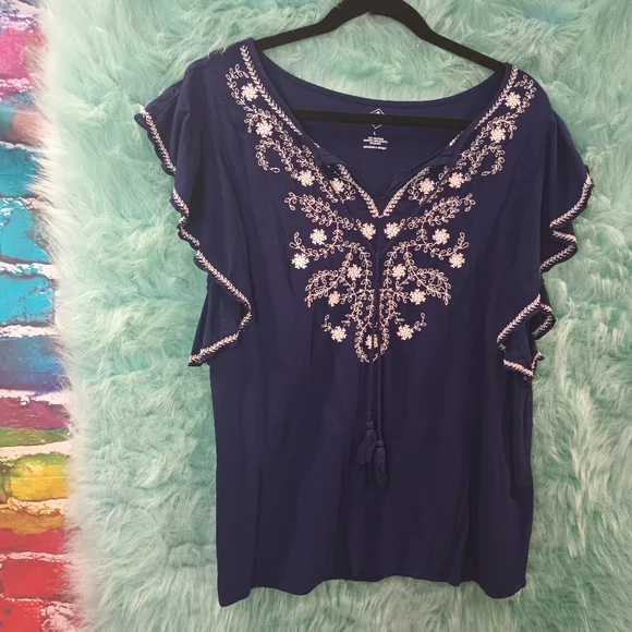 St John's Bay Blue and White Floral Print Short Ruffle Sleeve Top Size L - Picture 2 of 8